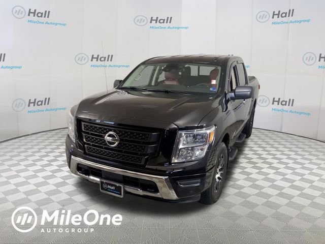 2021 Nissan Titan SV 4X4 Crew Cab's photo