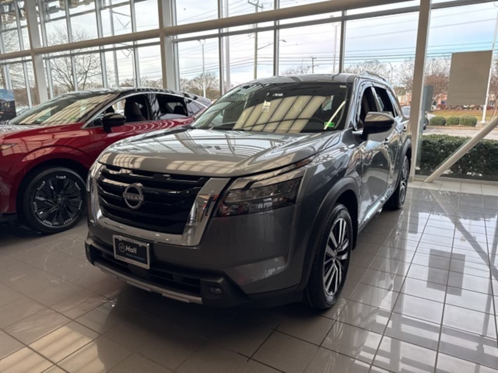 New 2025 Nissan Pathfinder Platinum SUV