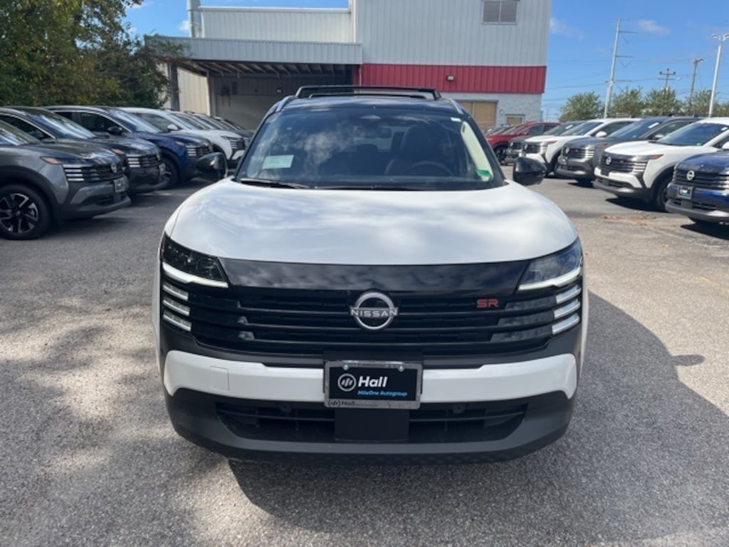 New 2026 Nissan Kicks SR SUV