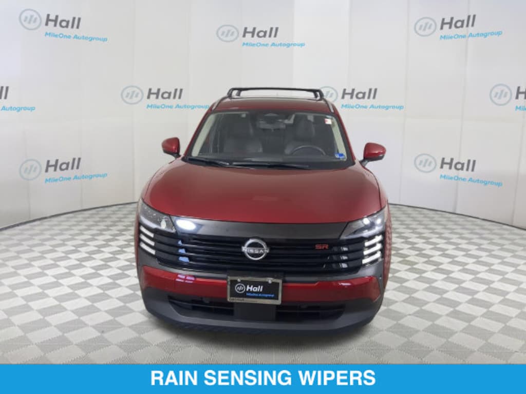 Used 2025 Nissan Kicks SR SUV