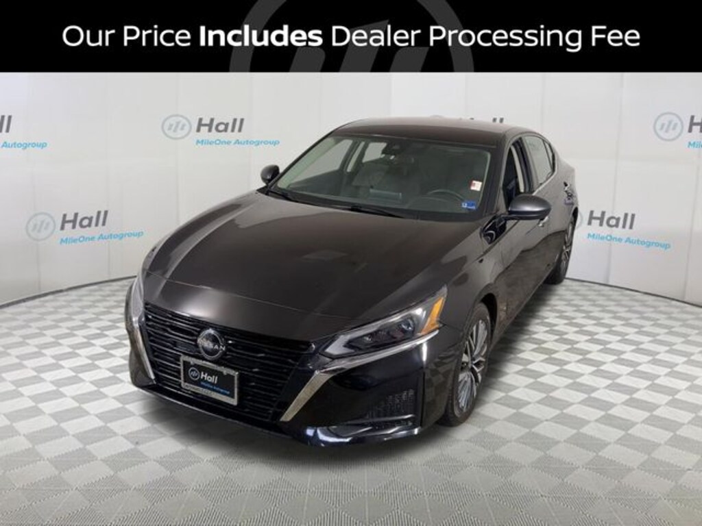 Used 2024 Nissan Altima 2.5 SV Sedan