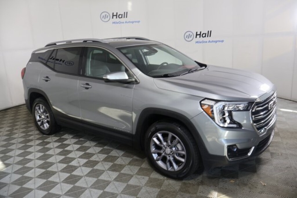 Used 2024 GMC Terrain SLT SUV