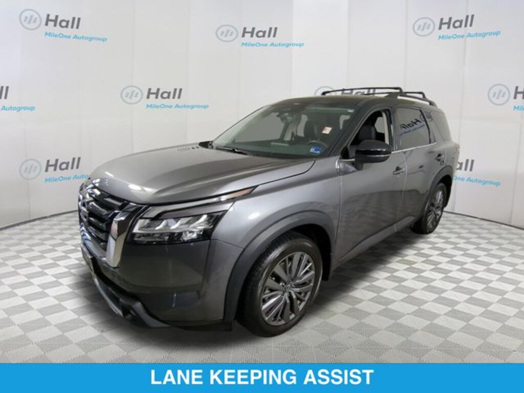 Used 2024 Nissan Pathfinder SL SUV