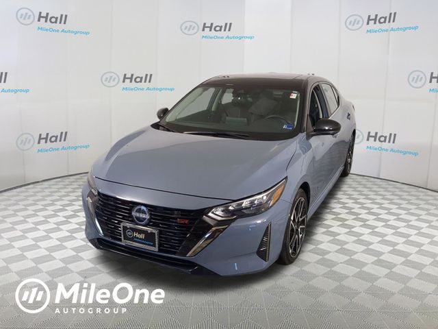 2025 Nissan Sentra SR CVT's photo