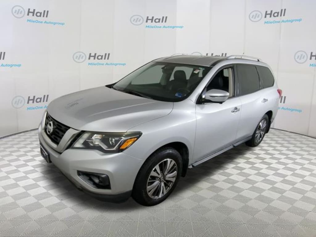 Used 2017 Nissan Pathfinder SL SUV