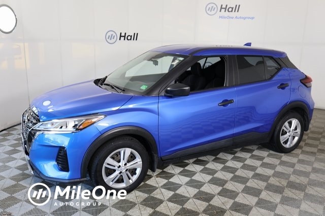 2022 Nissan Kicks S's photo