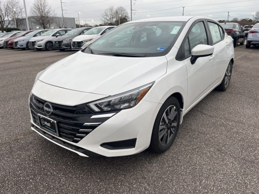 New 2025 Nissan Versa 1.6 SV Sedan