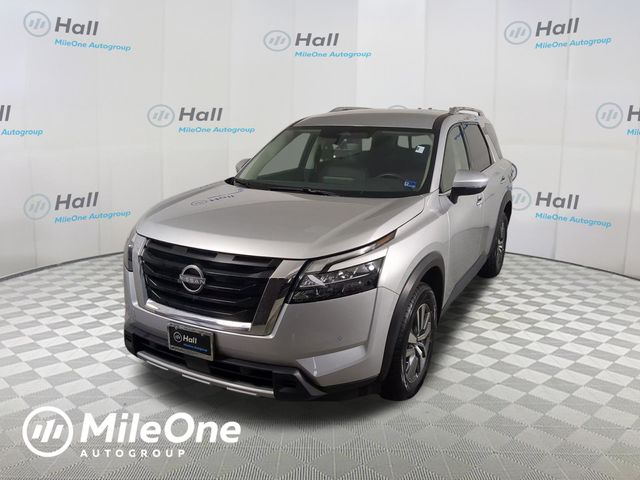 2025 Nissan Pathfinder SL 2WD's photo