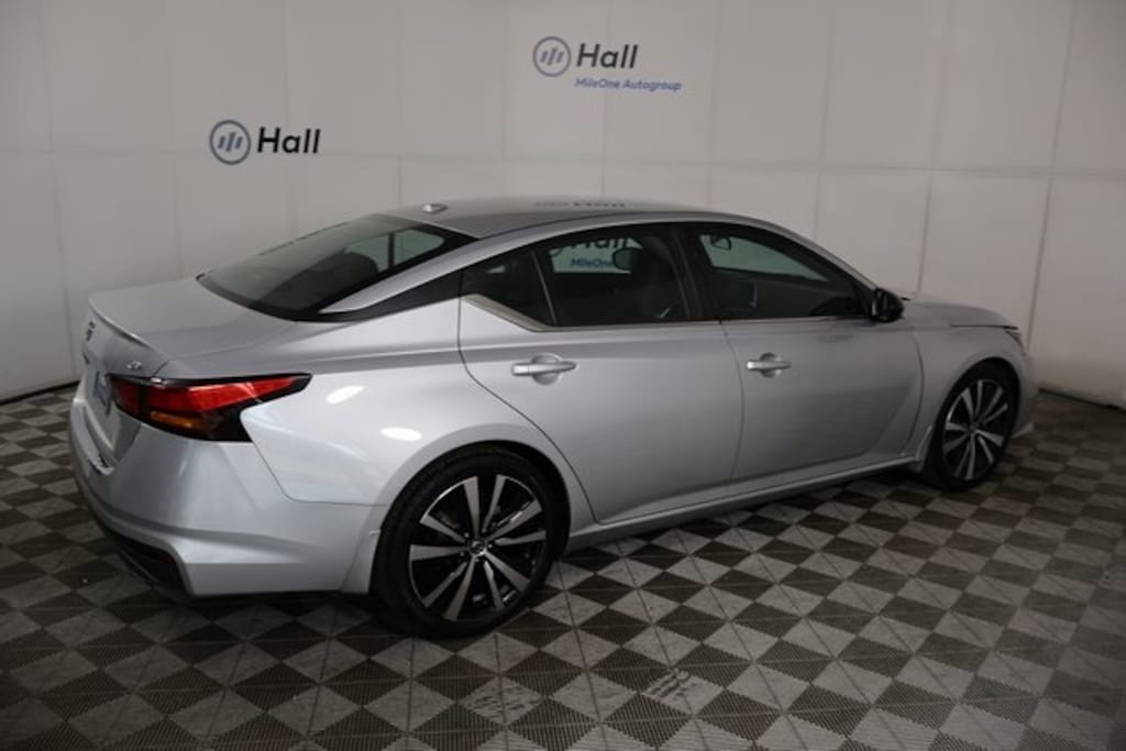 Used 2021 Nissan Altima 2.5 SR Sedan