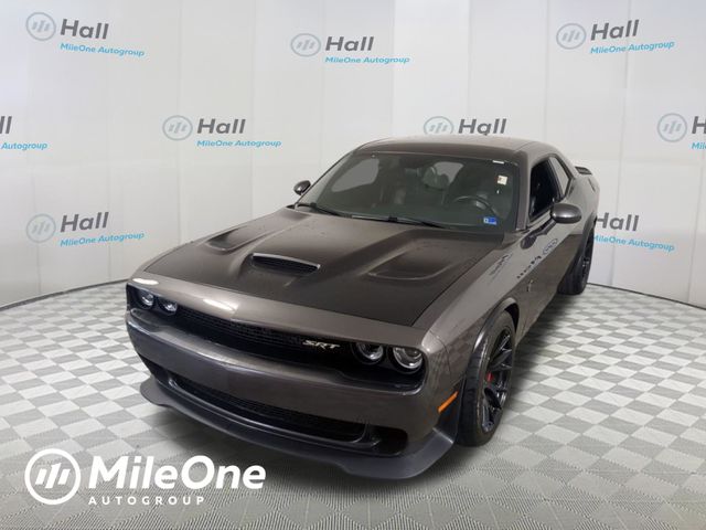 2016 Dodge Challenger SRT Hellcat's photo