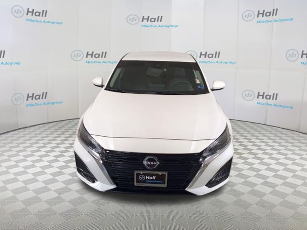 Used 2023 Nissan Altima 2.5 SV Sedan