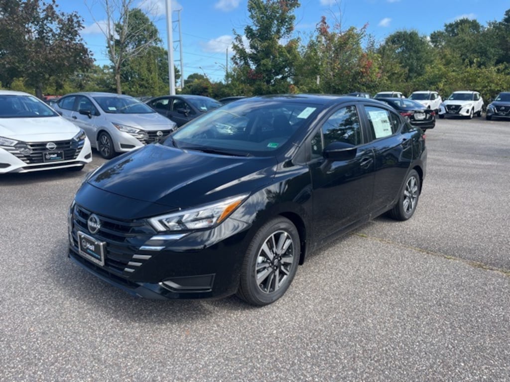 New 2025 Nissan Versa 1.6 SV Sedan