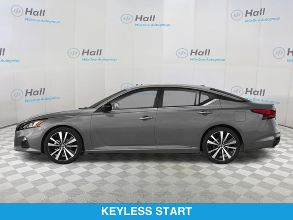 Used 2022 Nissan Altima 2.5 SR Sedan