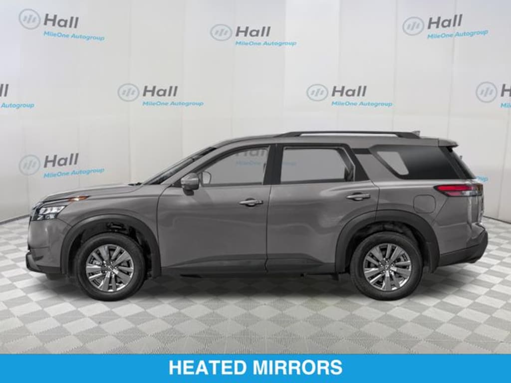 Used 2025 Nissan Pathfinder SV SUV