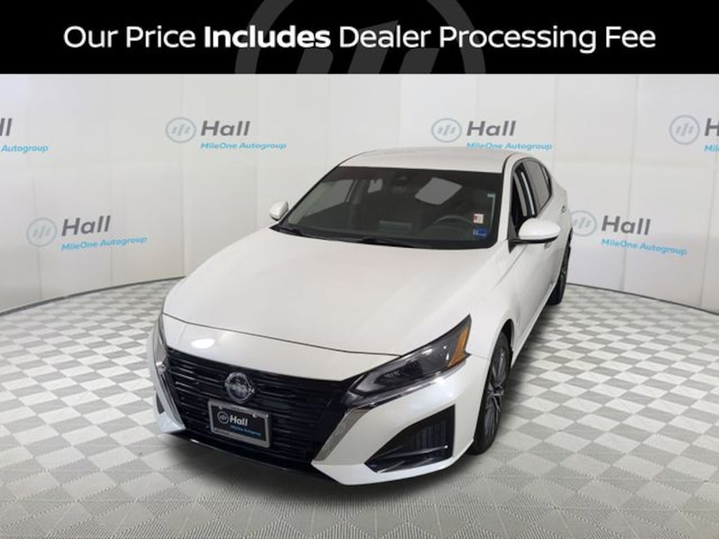 Used 2023 Nissan Altima 2.5 SV Sedan