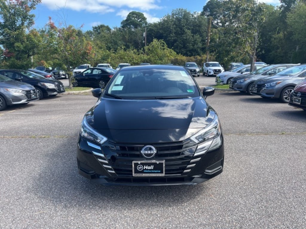 New 2025 Nissan Versa 1.6 SV Sedan