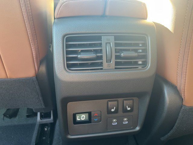 2026 Nissan Rogue Platinum - Photo 16