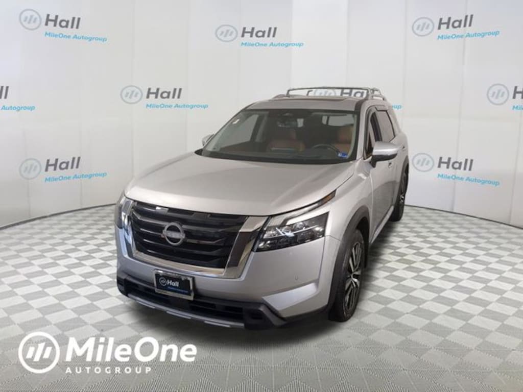 Used 2025 Nissan Pathfinder Platinum SUV