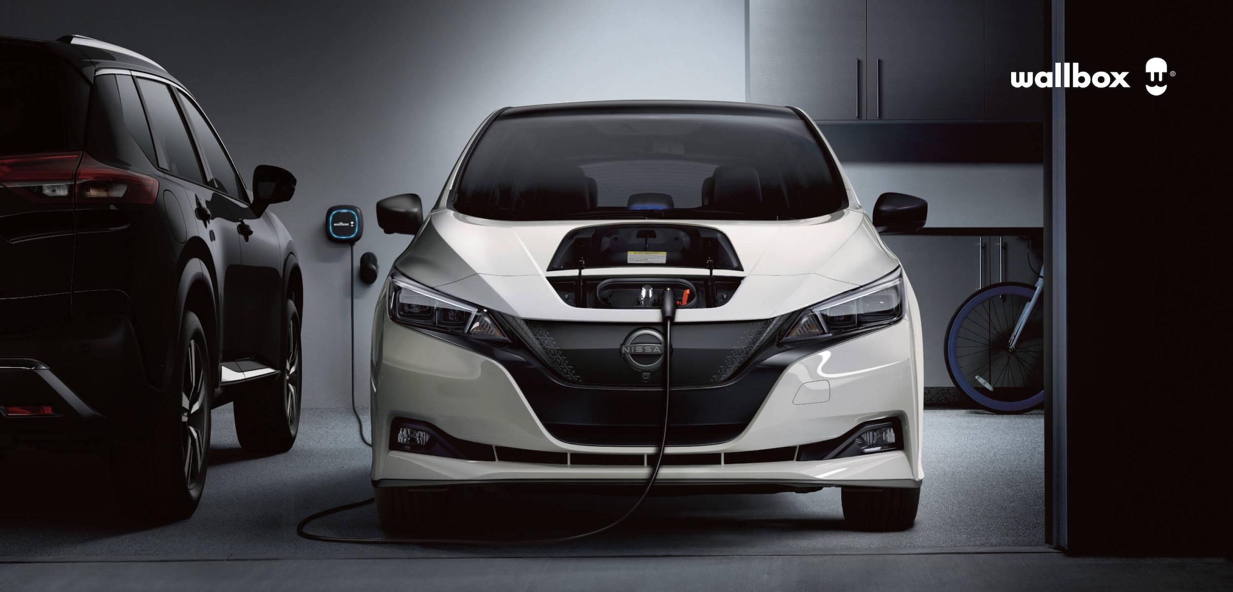 nissan-leaf-charging.jpg
