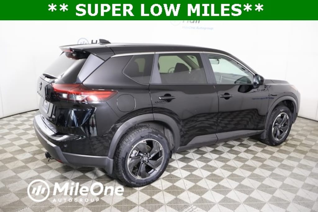 Used 2024 Nissan Rogue SV SUV
