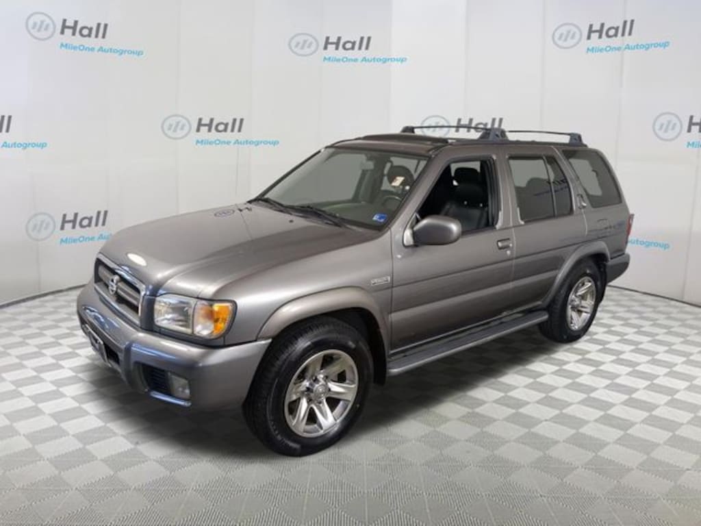 Used 2004 Nissan Pathfinder LE SUV