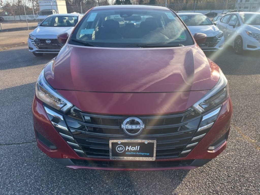 New 2025 Nissan Versa 1.6 SV Sedan