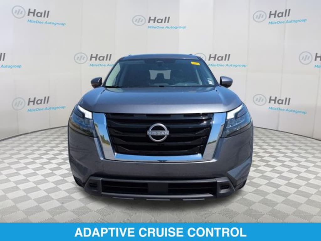 Used 2025 Nissan Pathfinder SV SUV