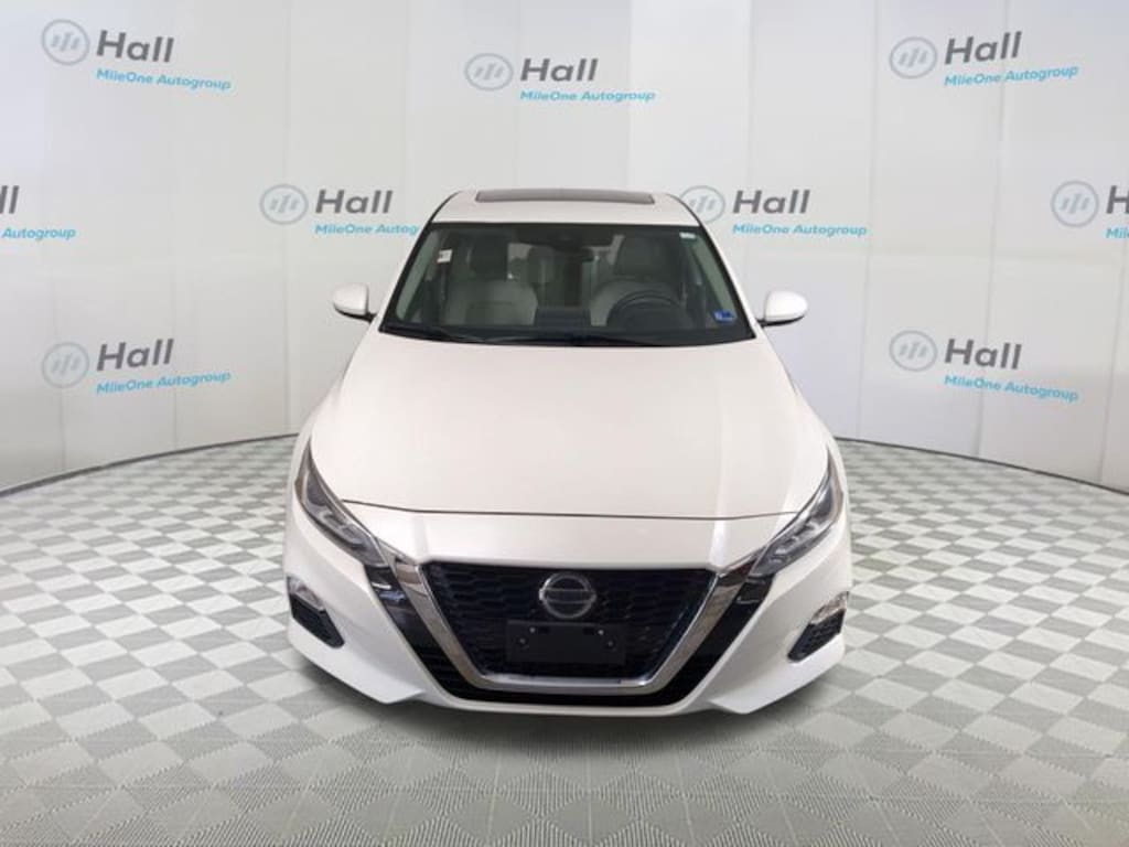 Used 2021 Nissan Altima 2.5 SV Sedan