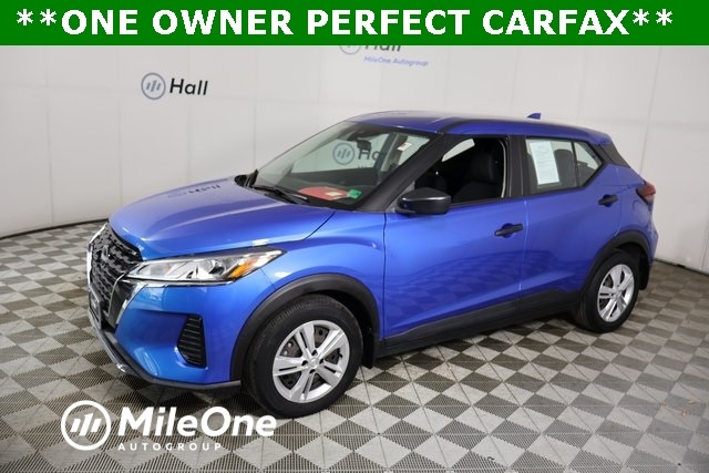 2023 Nissan Kicks S's photo