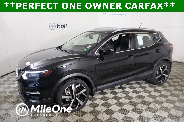 2021 Nissan Rogue Sport SL's photo