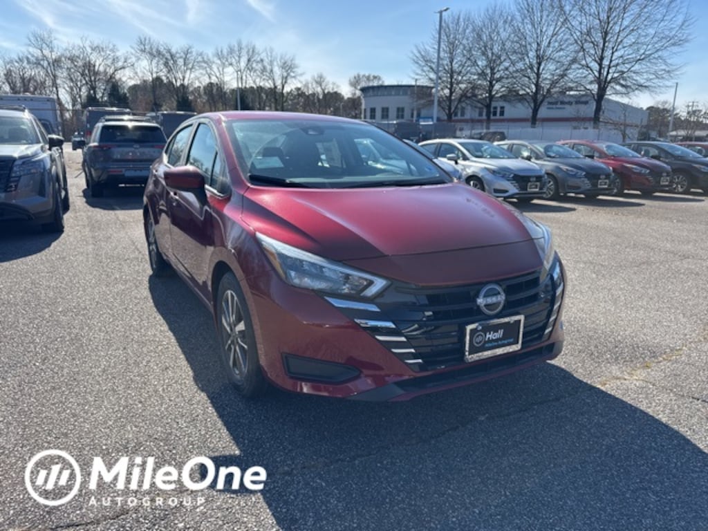 New 2025 Nissan Versa 1.6 SV Sedan