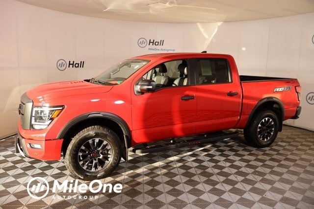 2023 Nissan Titan PRO-4X's photo