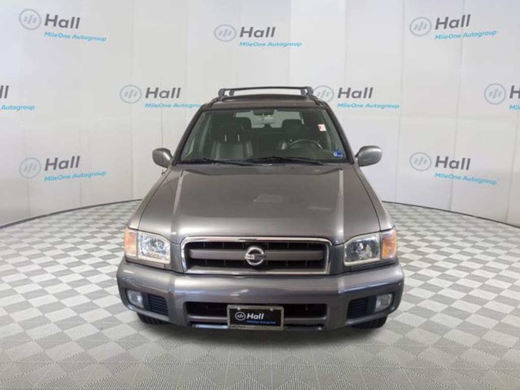 Used 2004 Nissan Pathfinder LE SUV