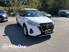 2025 Nissan Kicks Play S SUV