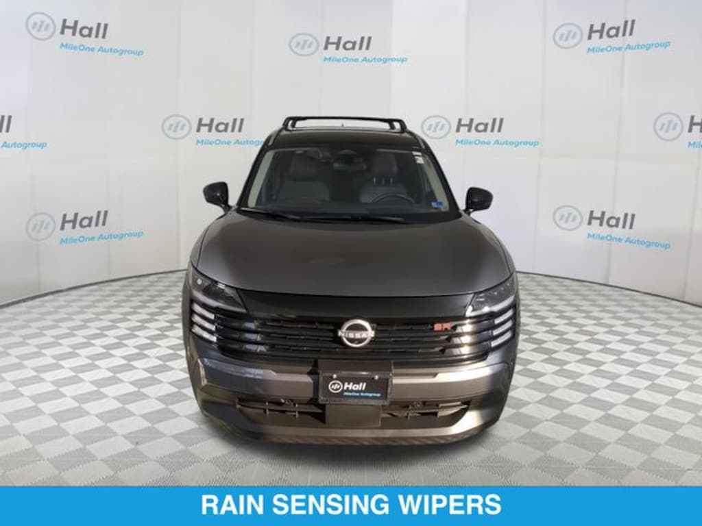 Used 2025 Nissan Kicks SR SUV