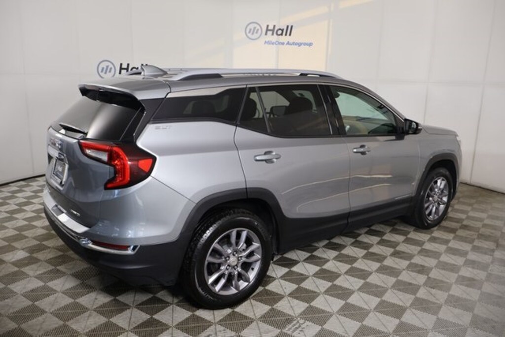 Used 2024 GMC Terrain SLT SUV