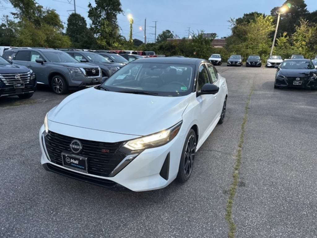 New 2025 Nissan Sentra SR Sedan