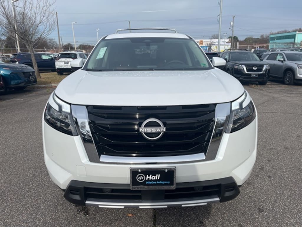 New 2025 Nissan Pathfinder Platinum SUV