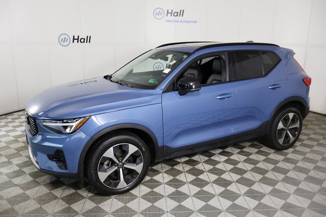 2023 Volvo XC40 Plus