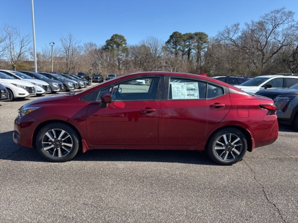 New 2025 Nissan Versa 1.6 SV Sedan
