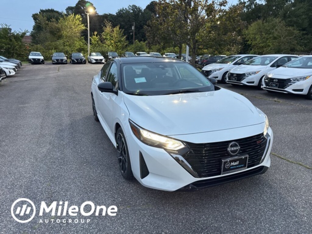 New 2025 Nissan Sentra SR Sedan