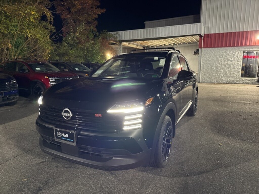 New 2026 Nissan Kicks SR SUV