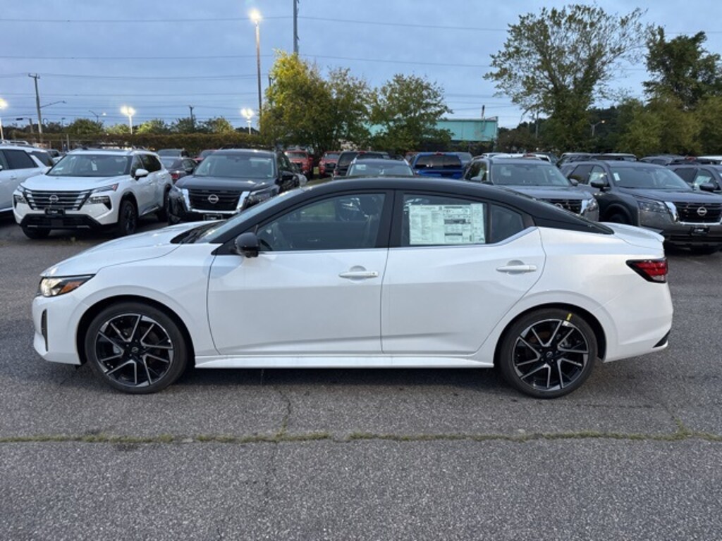 New 2025 Nissan Sentra SR Sedan
