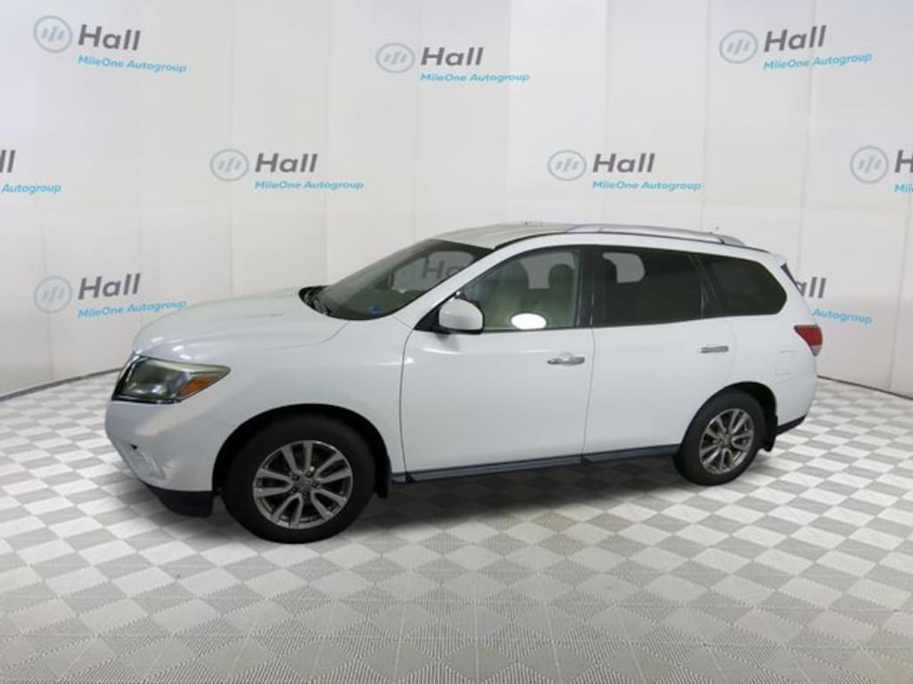 Used 2015 Nissan Pathfinder S SUV
