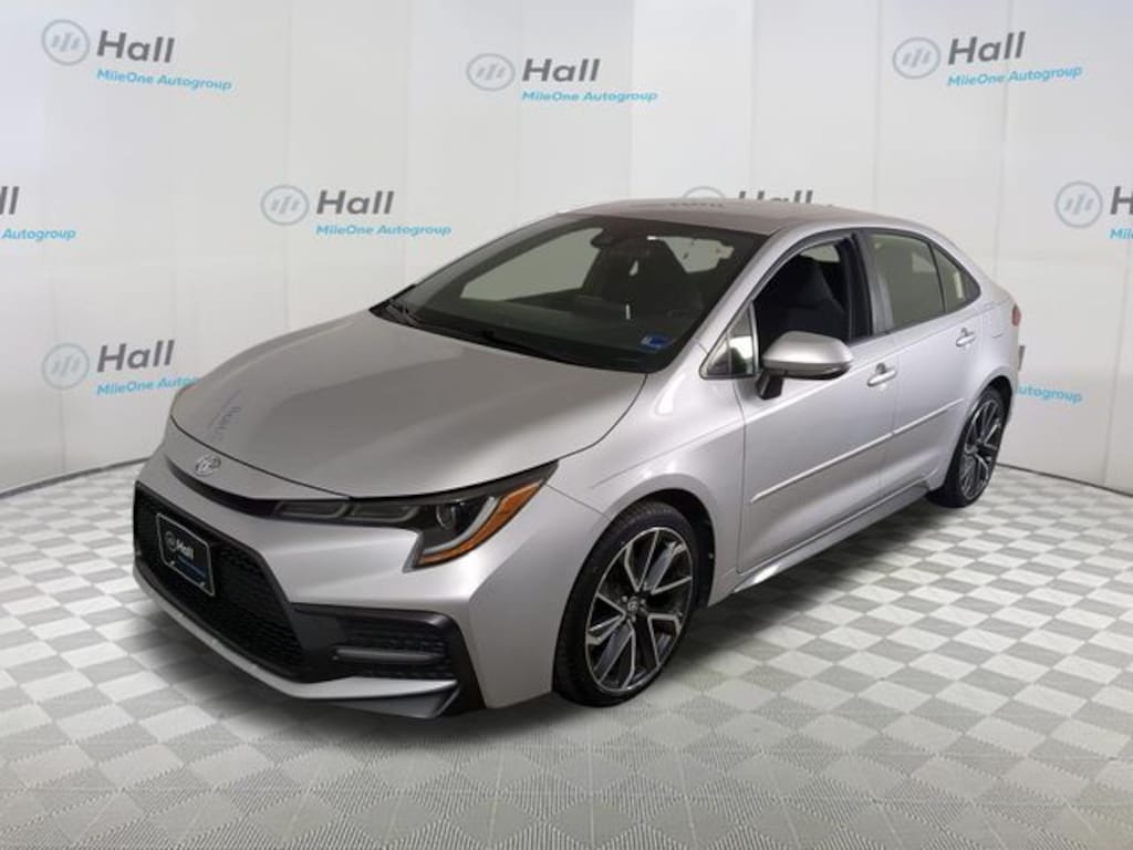 Used 2020 Toyota Corolla SE Sedan