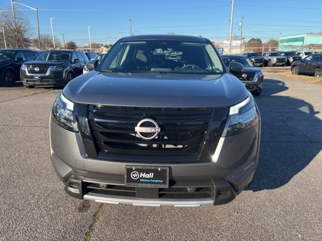 New 2025 Nissan Pathfinder SL SUV