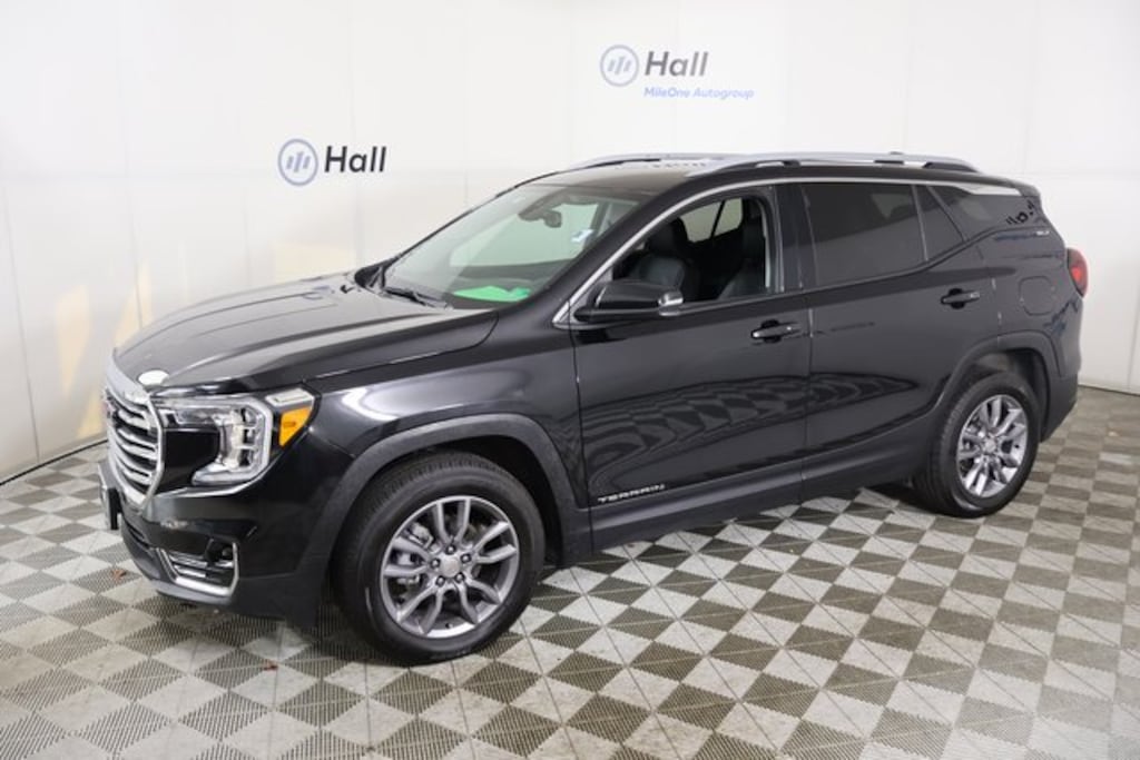 Used 2024 GMC Terrain SLT SUV