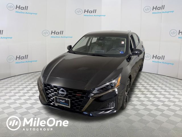 2025 Nissan Altima 2.5 SR's photo