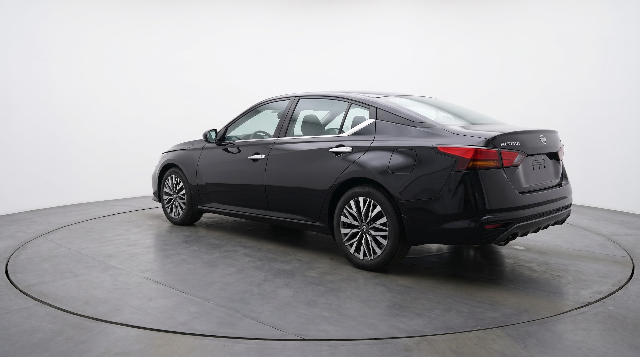 Thumbnail: 2025 Nissan Altima - 5
