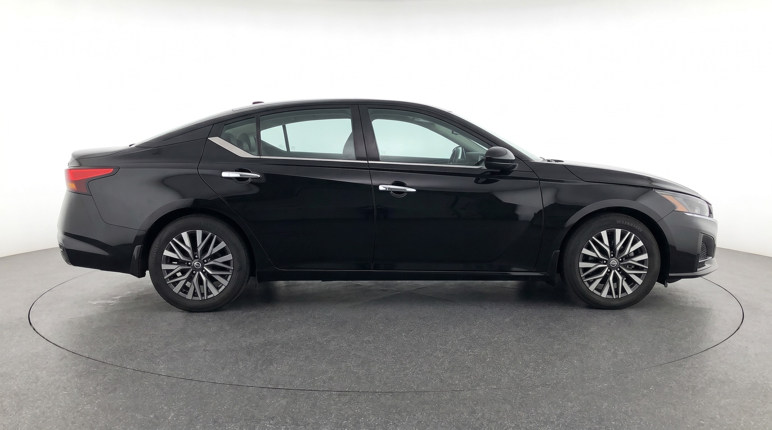 Thumbnail: 2025 Nissan Altima - 8